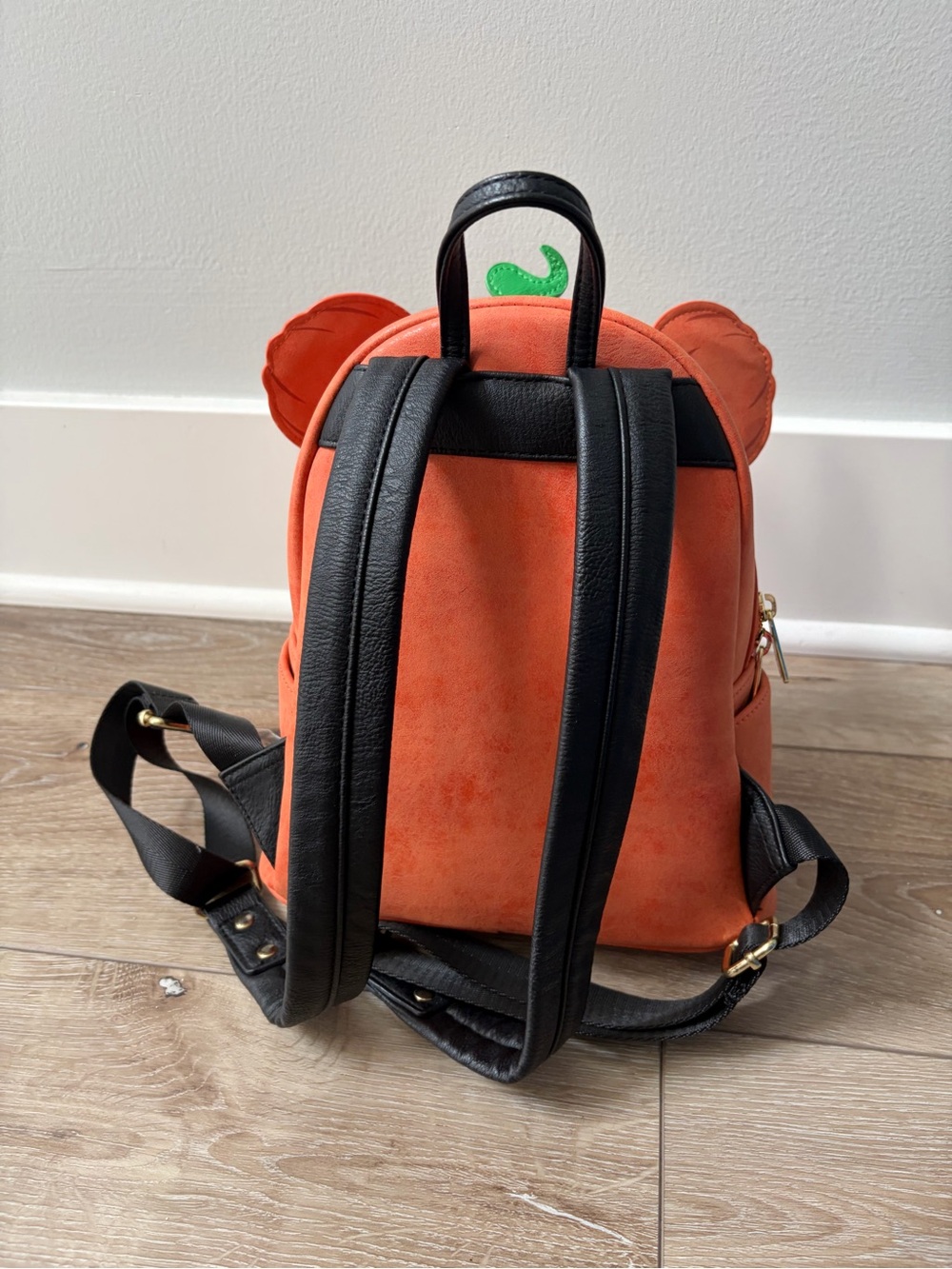 Disney Mickey Jack O Lantern Loungefly Mini Backpack (Read) - Picture 6 of 6